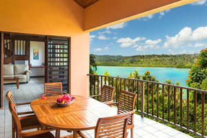 Poppy's On Lagoon | 3 Bedroom Beachfront Villa | My Vanuatu